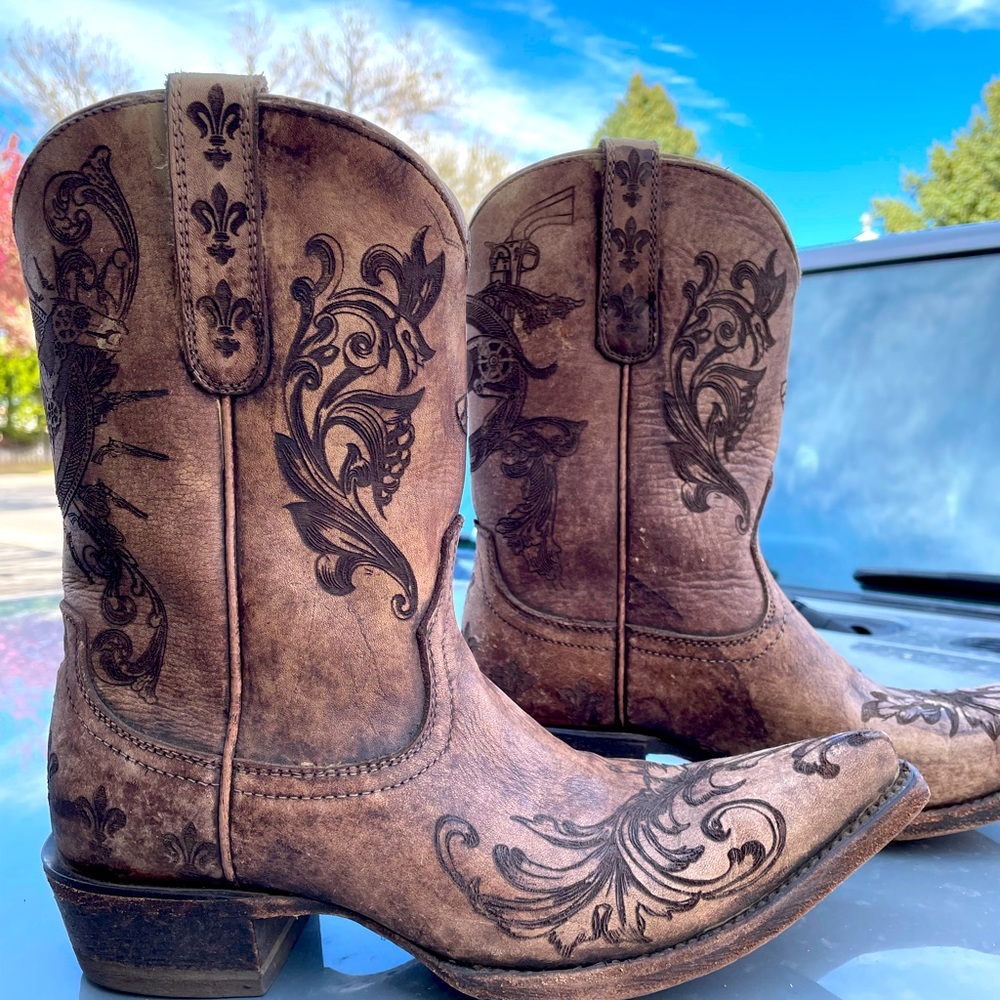 Ariat Boots Pegosa size 7 womens